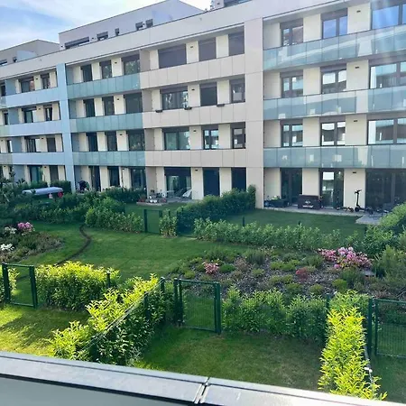 Newly Built Apartment With Balcony, Ac And Free Indoor Garage Prague Exterior photo