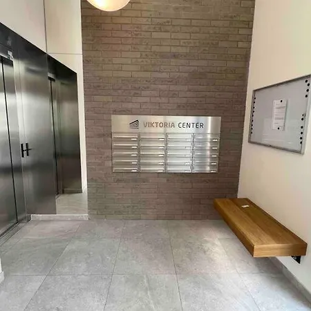 Newly Built Apartment With Balcony, Ac And Free Indoor Garage Prague Exterior photo