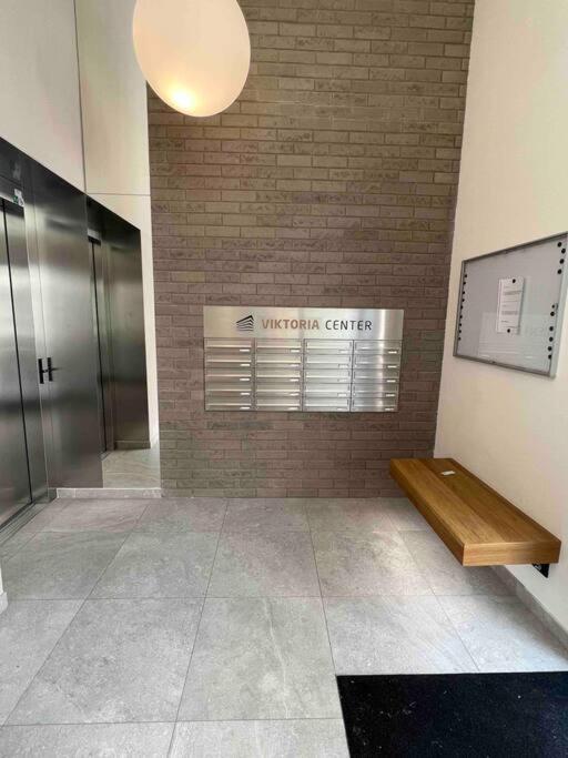 Appartement Newly Built With Balcony, Ac And Free Indoor Garage