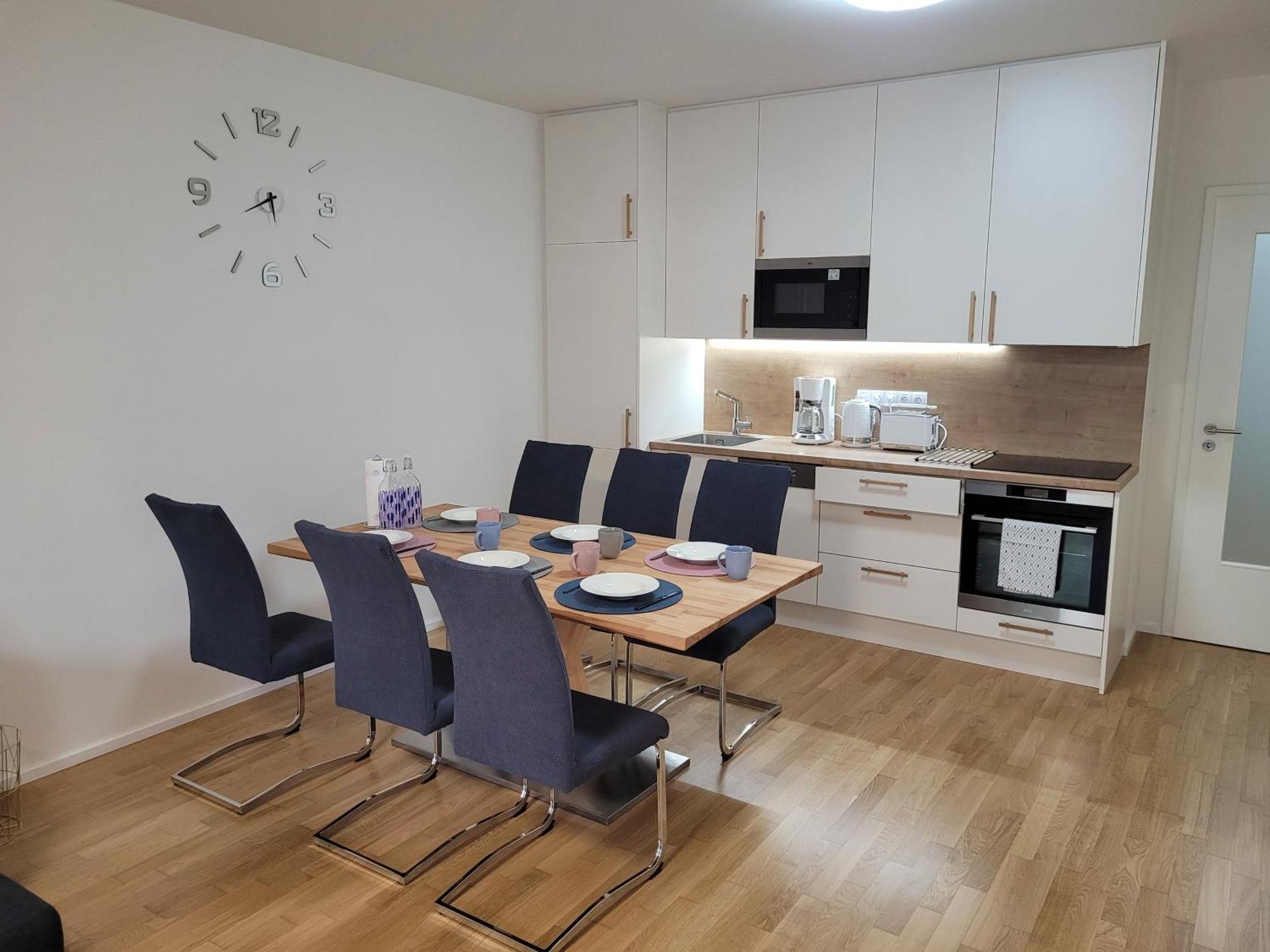 Appartement Newly Built With Balcony, Ac And Free Indoor Garage *